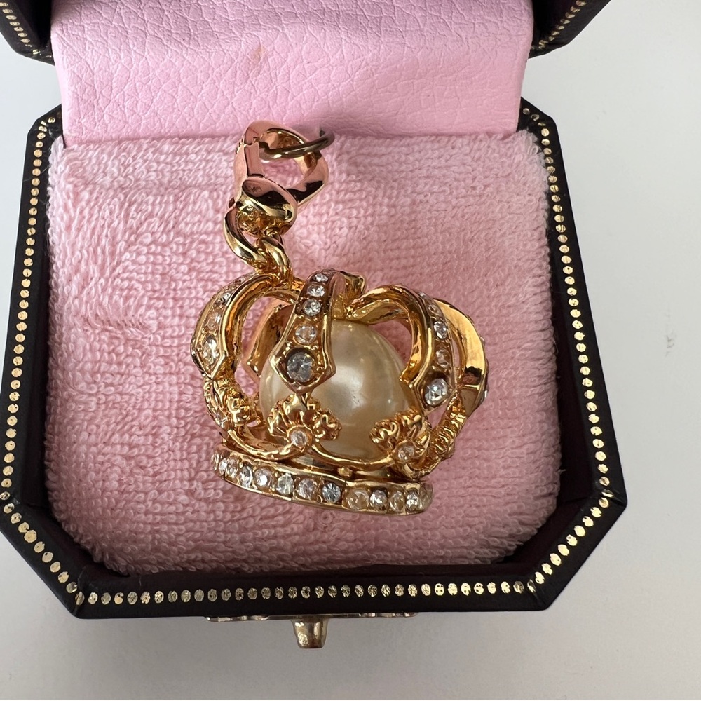 NWT Juicy Couture Gold Crown With Pearl Charm - Picture 4 of 9